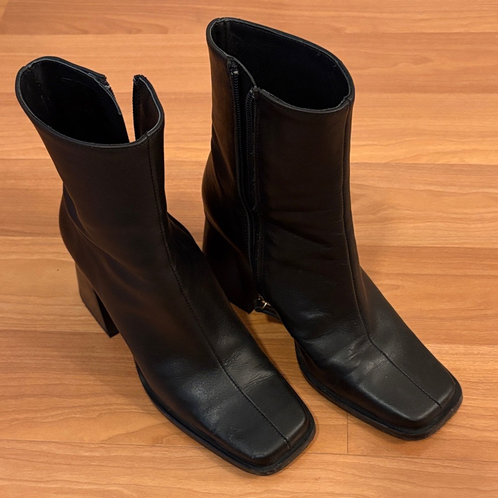 Alohas Leather Boots 36